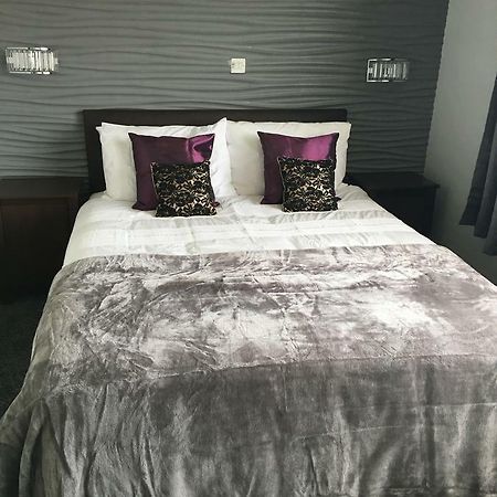 Highgate Inn Hotel Pembroke Kültér fotó
